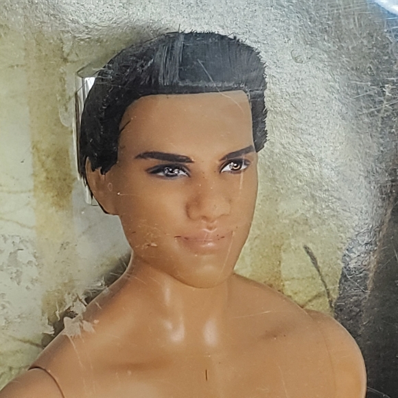 BARBIE TWILIGHT SAGA NEW MOON - JACOB BLACK Collector Doll 2009 - New in Box. - Picture 4 of 13